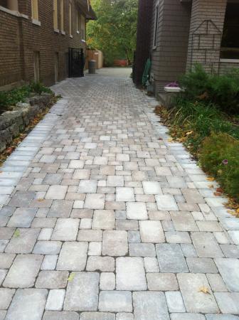 Unilock Brussel Block &#039;Sierra&#039; and &#039;Limestone&#039; Driveway